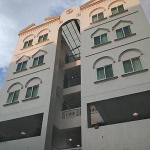 1001 Nights Boutique Inn